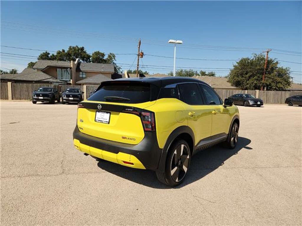 Used 2025 Nissan Kicks SR All-Wheel Drive