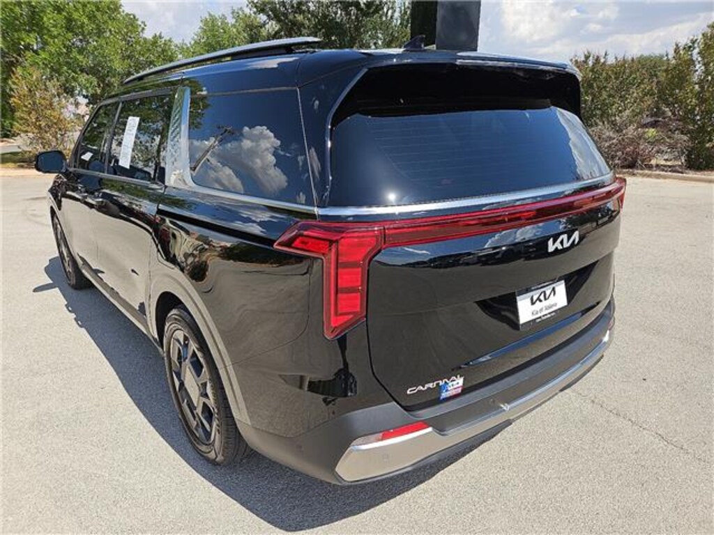 Used 2025 KIA Carnival SX Passenger Van