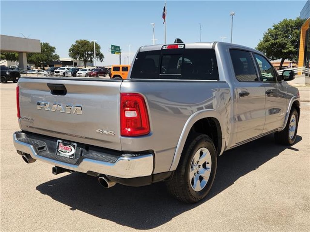 Used 2025 RAM 1500 Big Horn/Lone Star 4x4 Crew Cab 144.5 in. WB