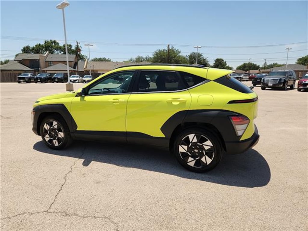 Used 2025 Hyundai Kona SEL (IVT) Front-Wheel Drive