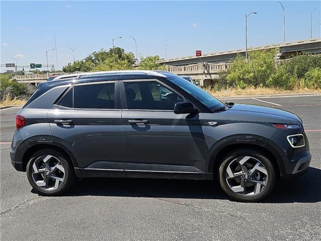 Certified 2024 Hyundai Venue Limited (IVT) Front-Wheel Drive