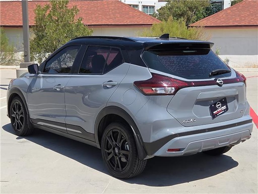 Used 2023 Nissan Kicks SR