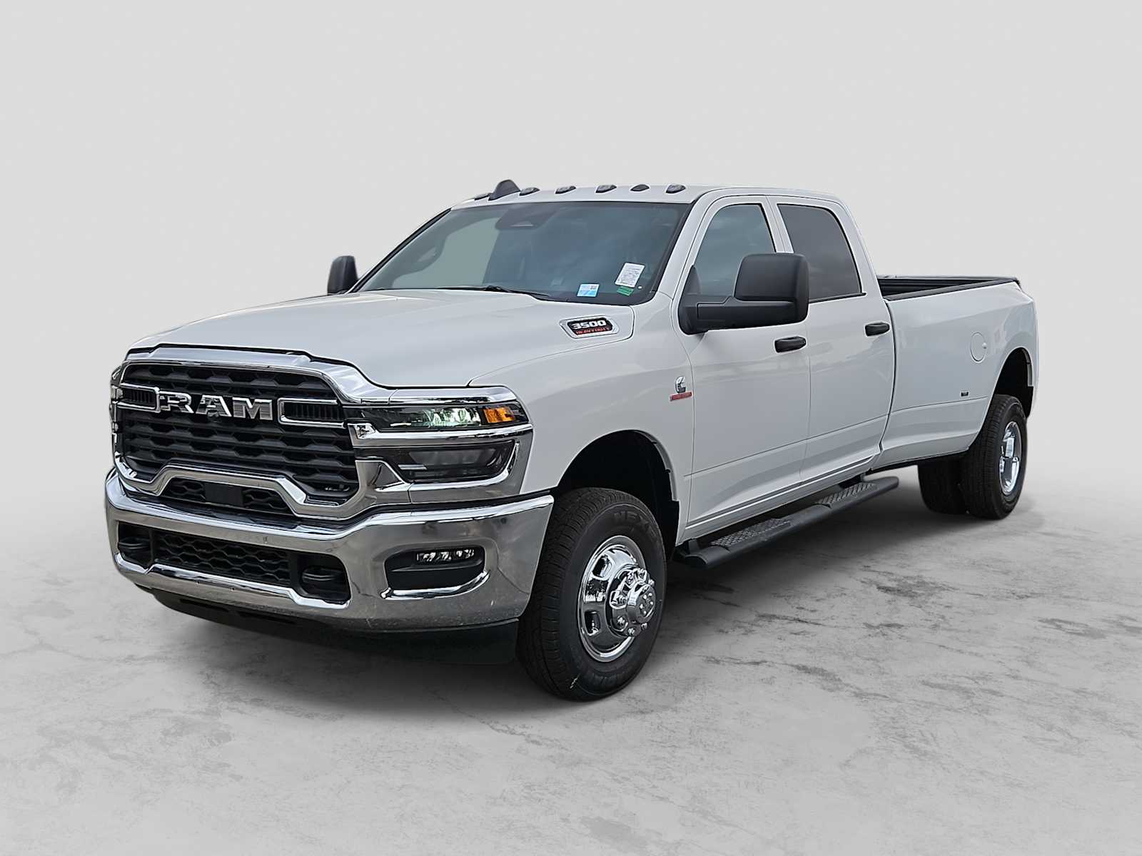 2026 Ram 3500 TRADESMAN CREW CAB 4X4 8' BOX Pickup Midland, TX