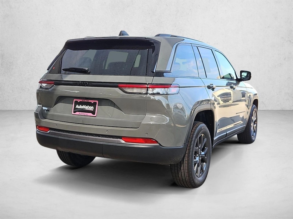 New 2027 Jeep Grand Cherokee Laredo Altitude SUV