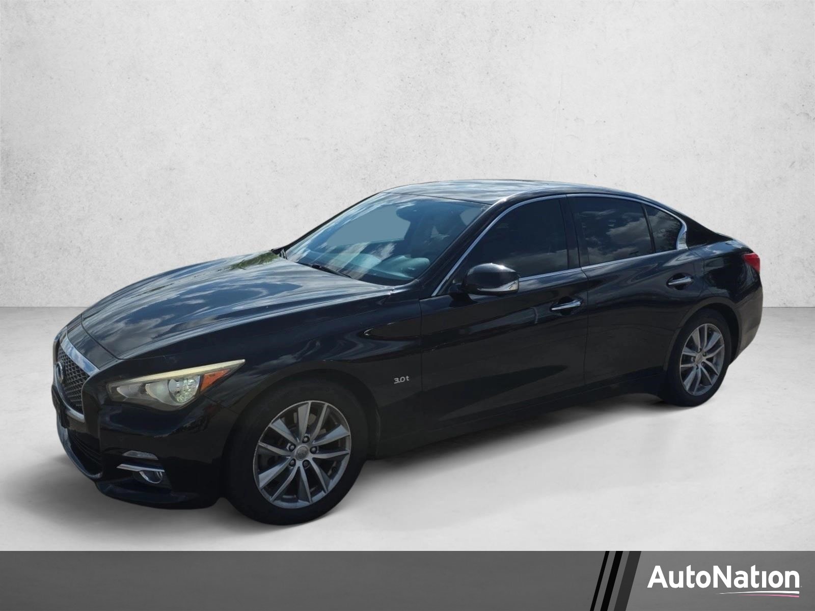 2016 INFINITI Q50