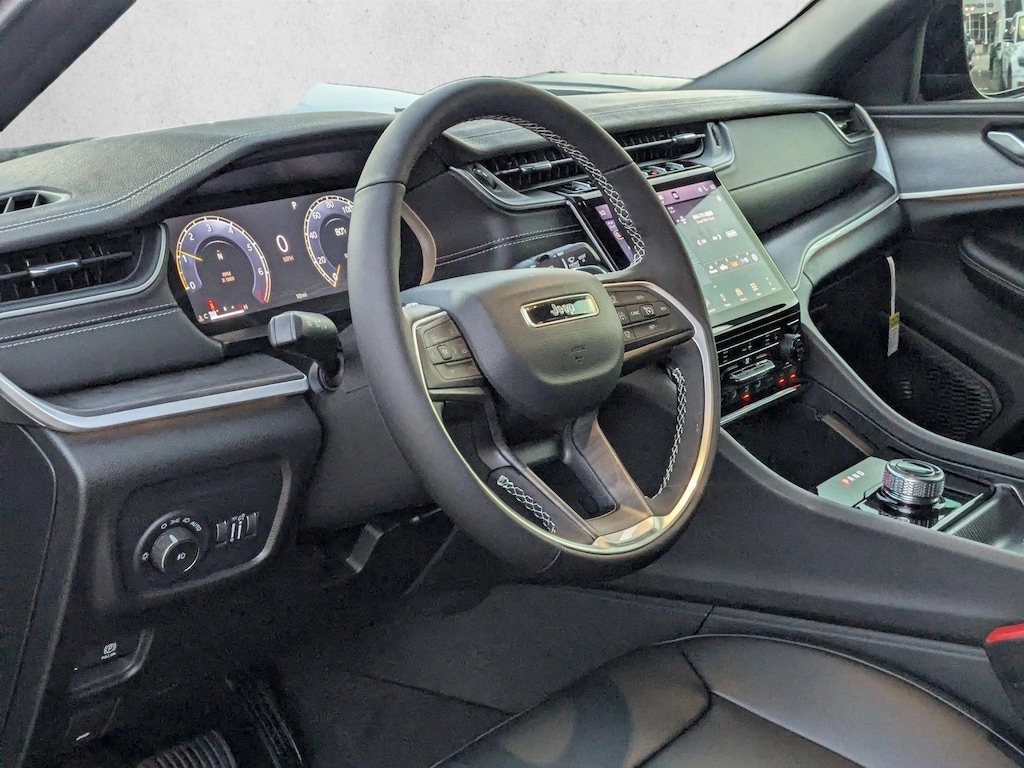 New 2025 Jeep Grand Cherokee L Limited SUV