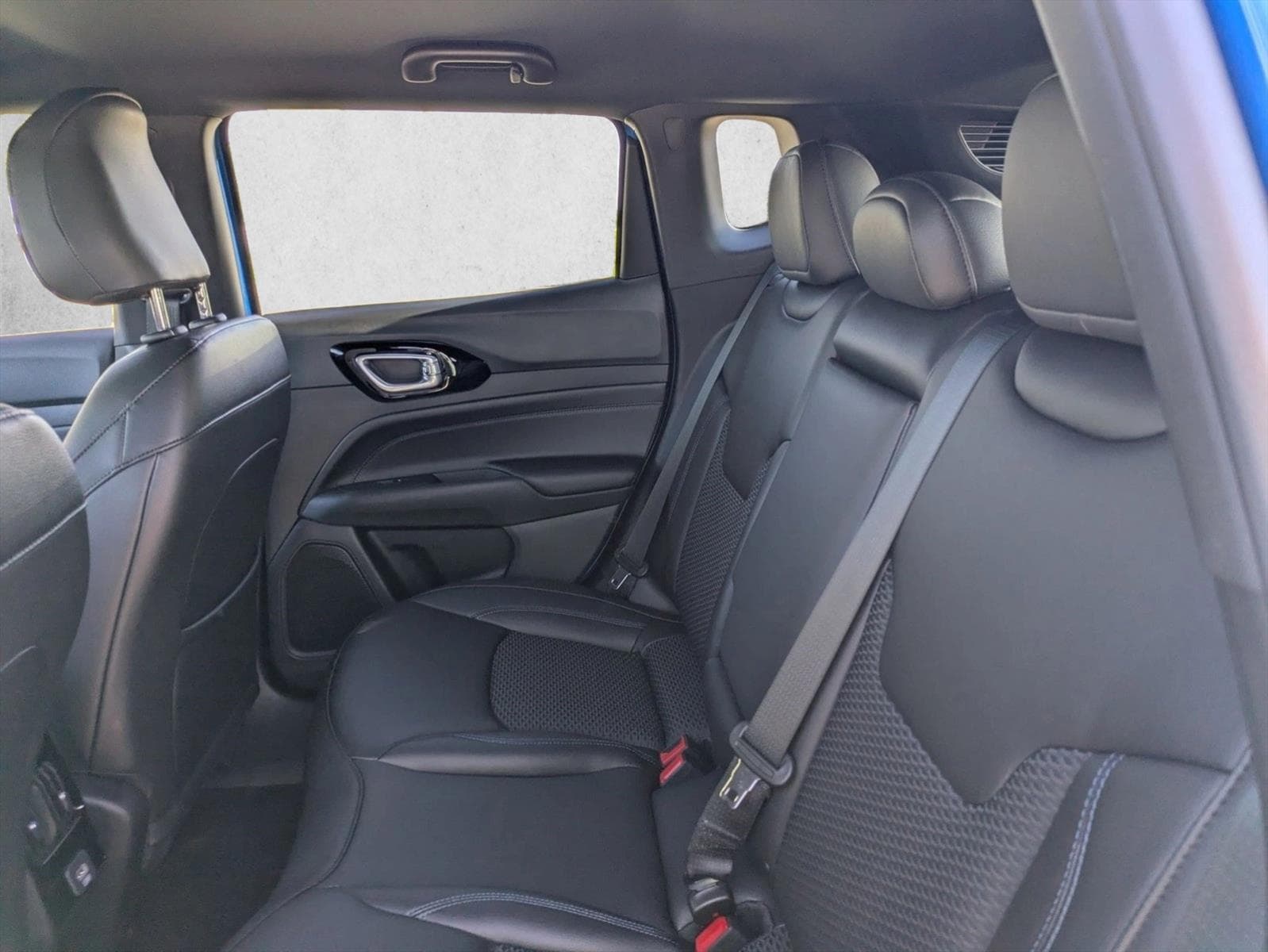 2026 Jeep Compass Latitude Altitude - Photo 12
