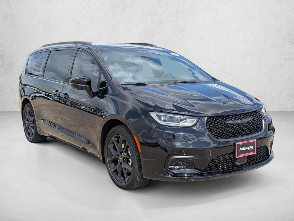 New 2026 Chrysler Pacifica Select Van Passenger Van