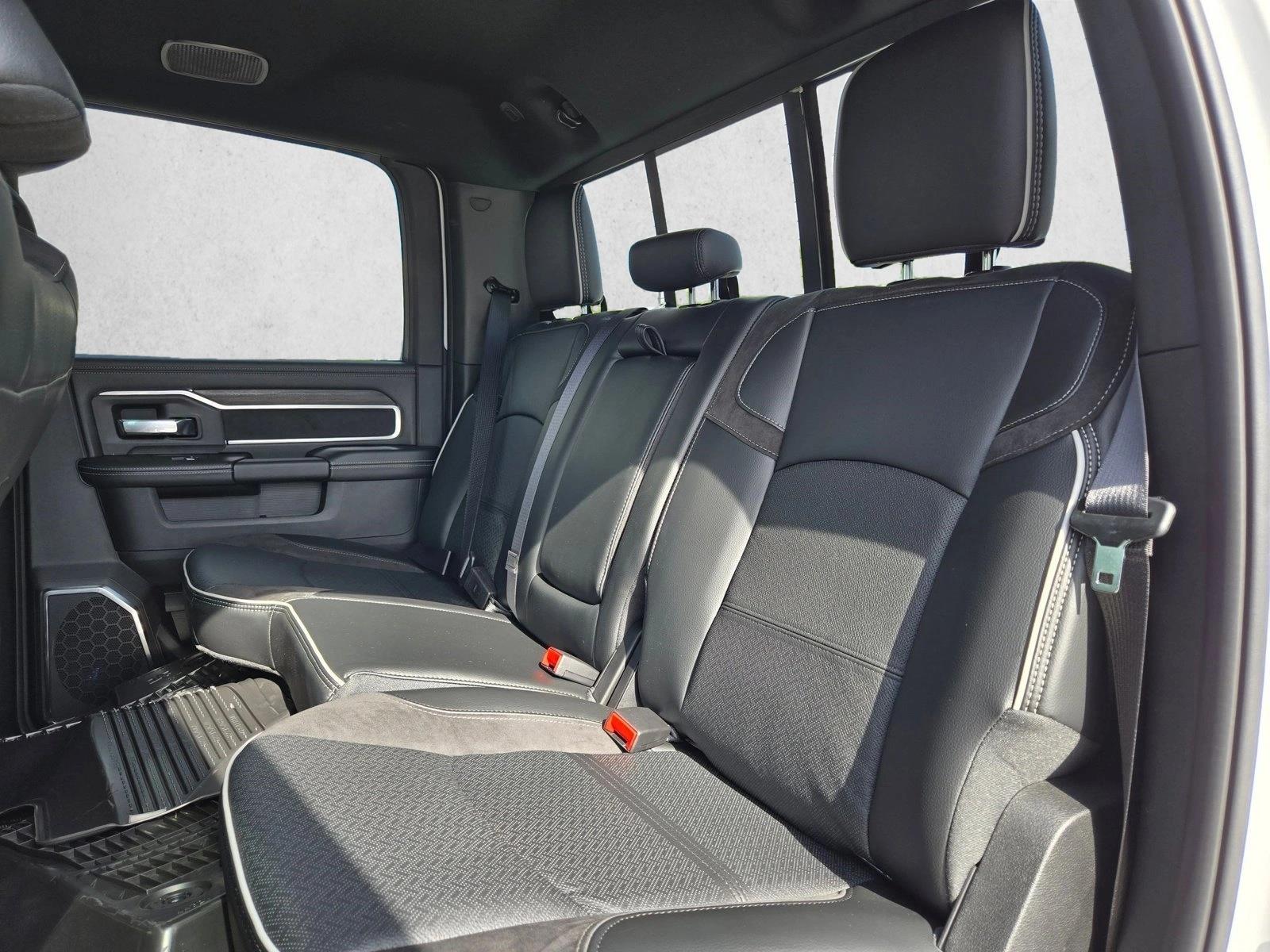 2026 RAM 2500 Laramie - Photo 14