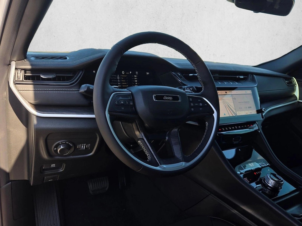 New 2026 Jeep Grand Cherokee Laredo Altitude SUV