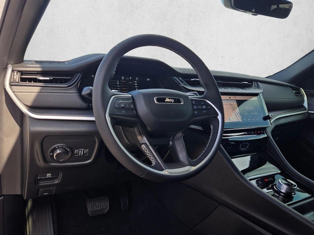 New 2026 Jeep Grand Cherokee Laredo Altitude SUV