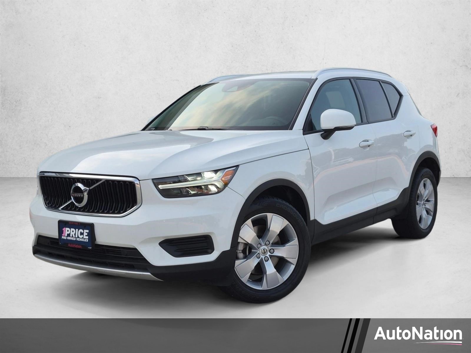 Used 2019 Volvo XC40 Momentum Sport Utility