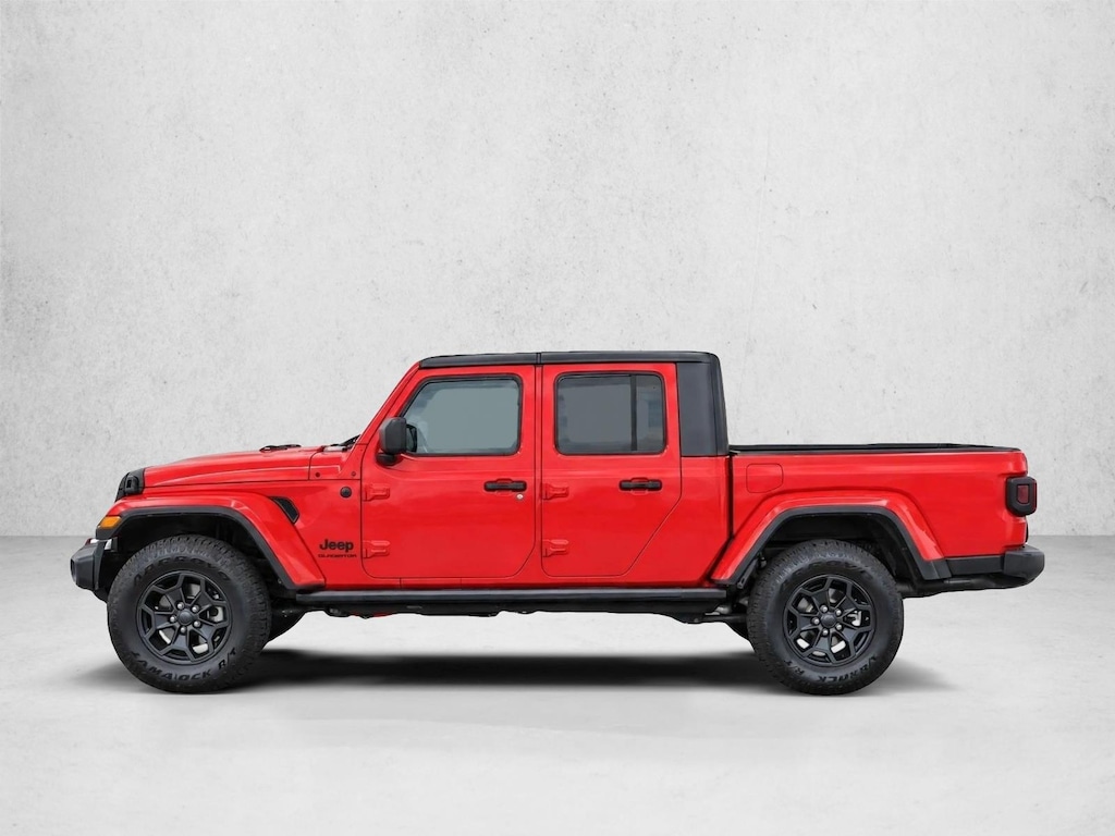 Used 2022 Jeep Gladiator Willys Crew Cab Pickup