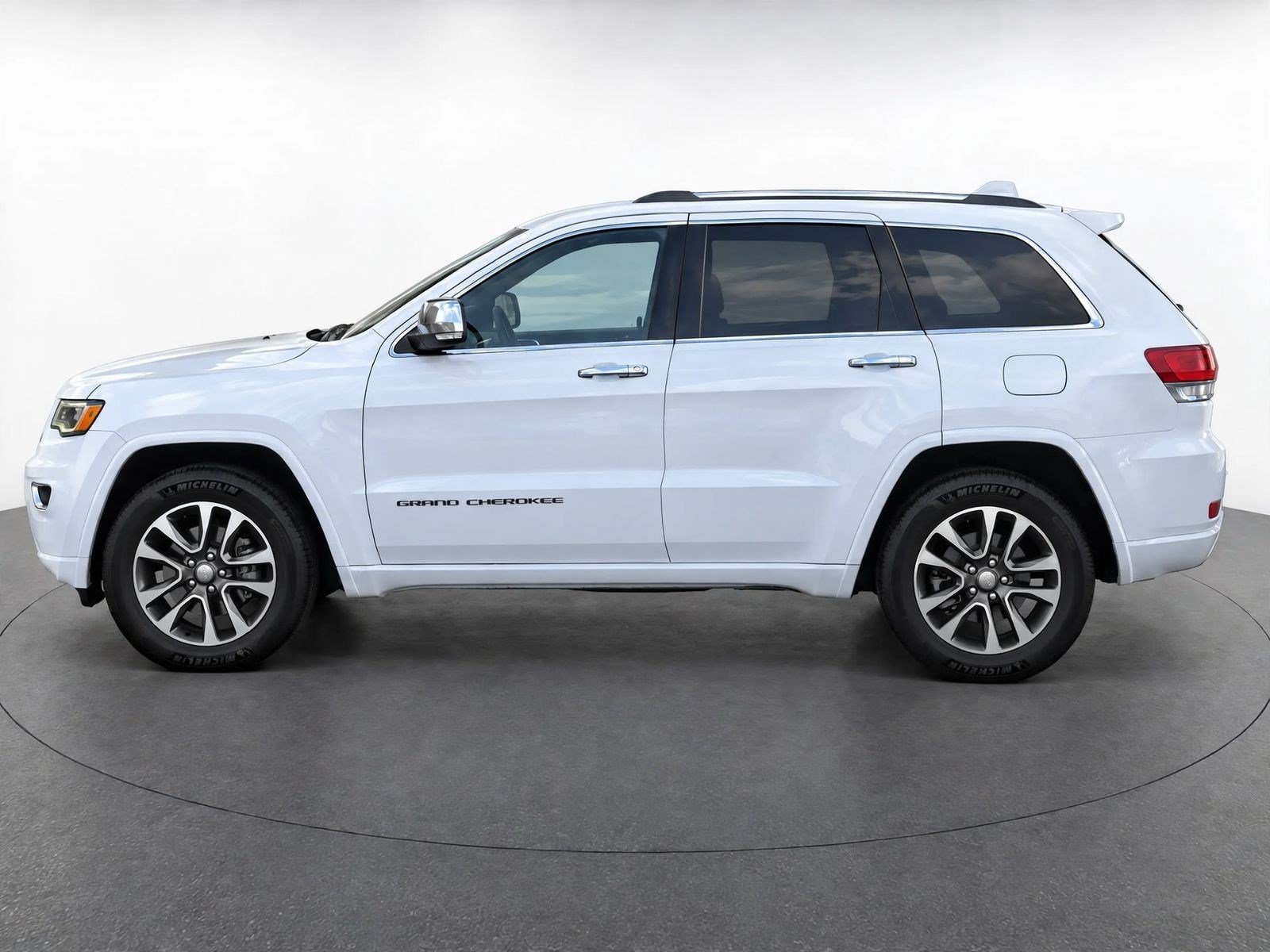 Used 2017 Jeep Grand Cherokee Overland Sport Utility