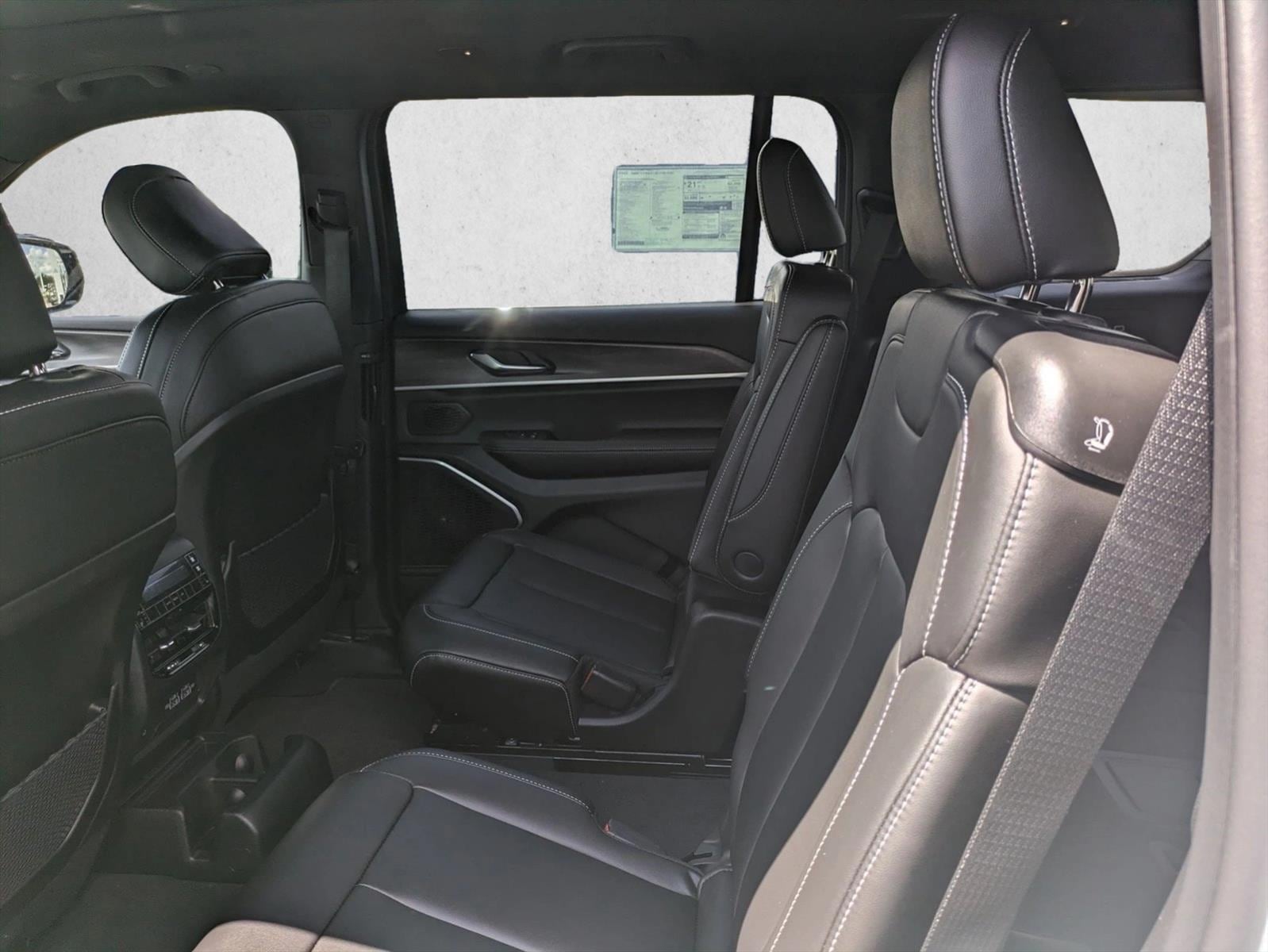 2025 Jeep Grand Cherokee L Limited - Photo 14