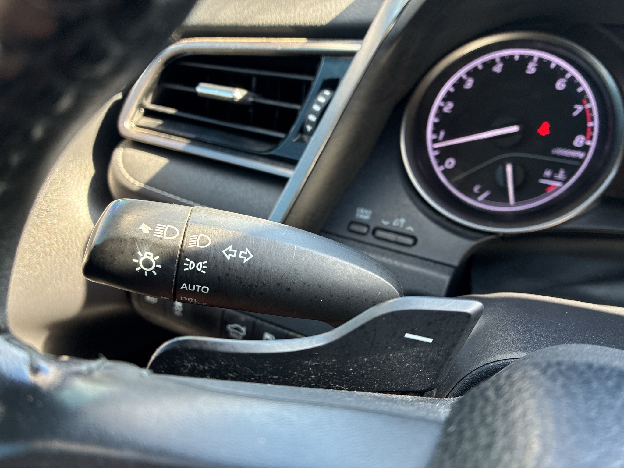 2021 Toyota Camry SE - Photo 25
