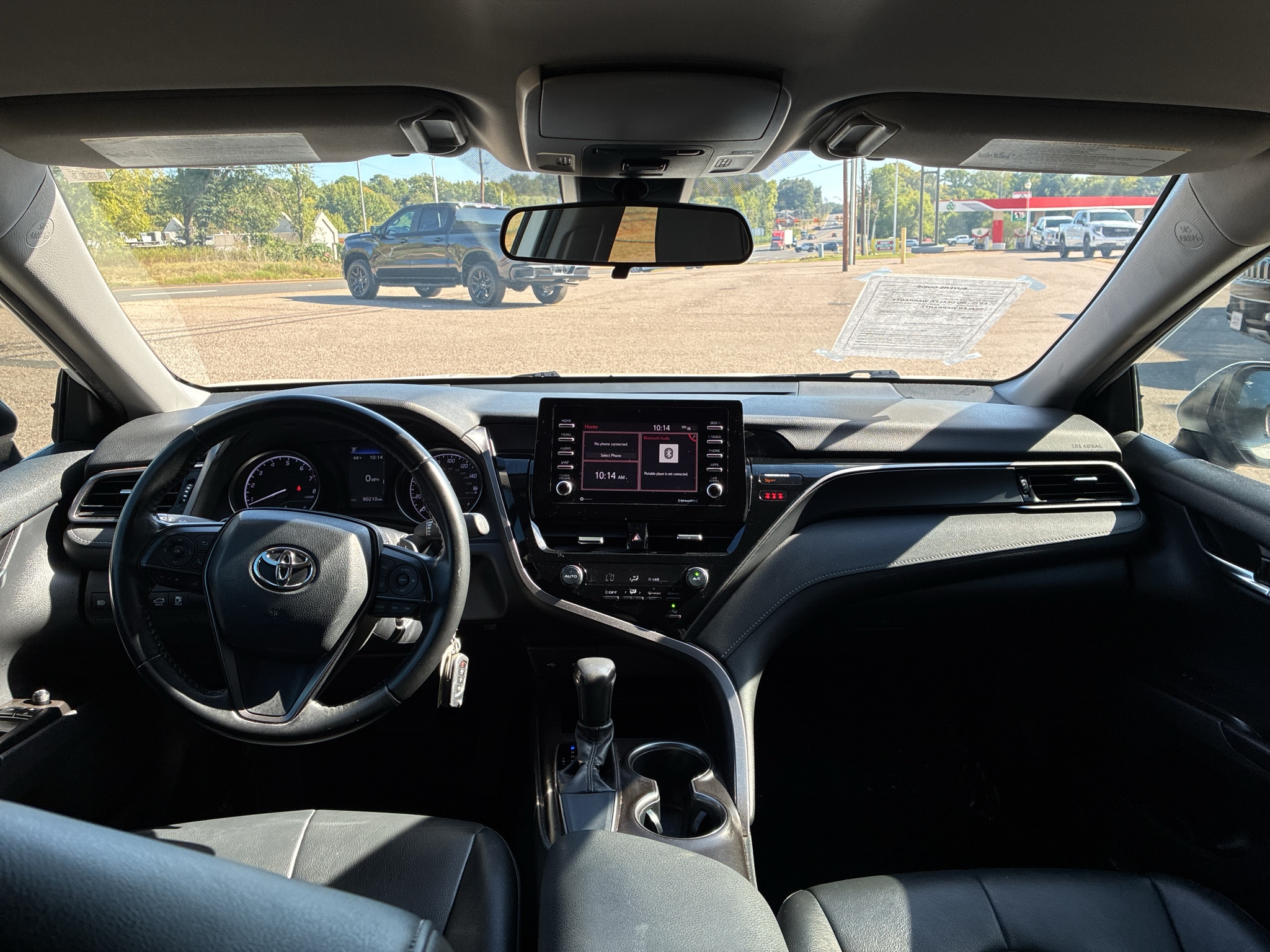 2021 Toyota Camry SE - Photo 17