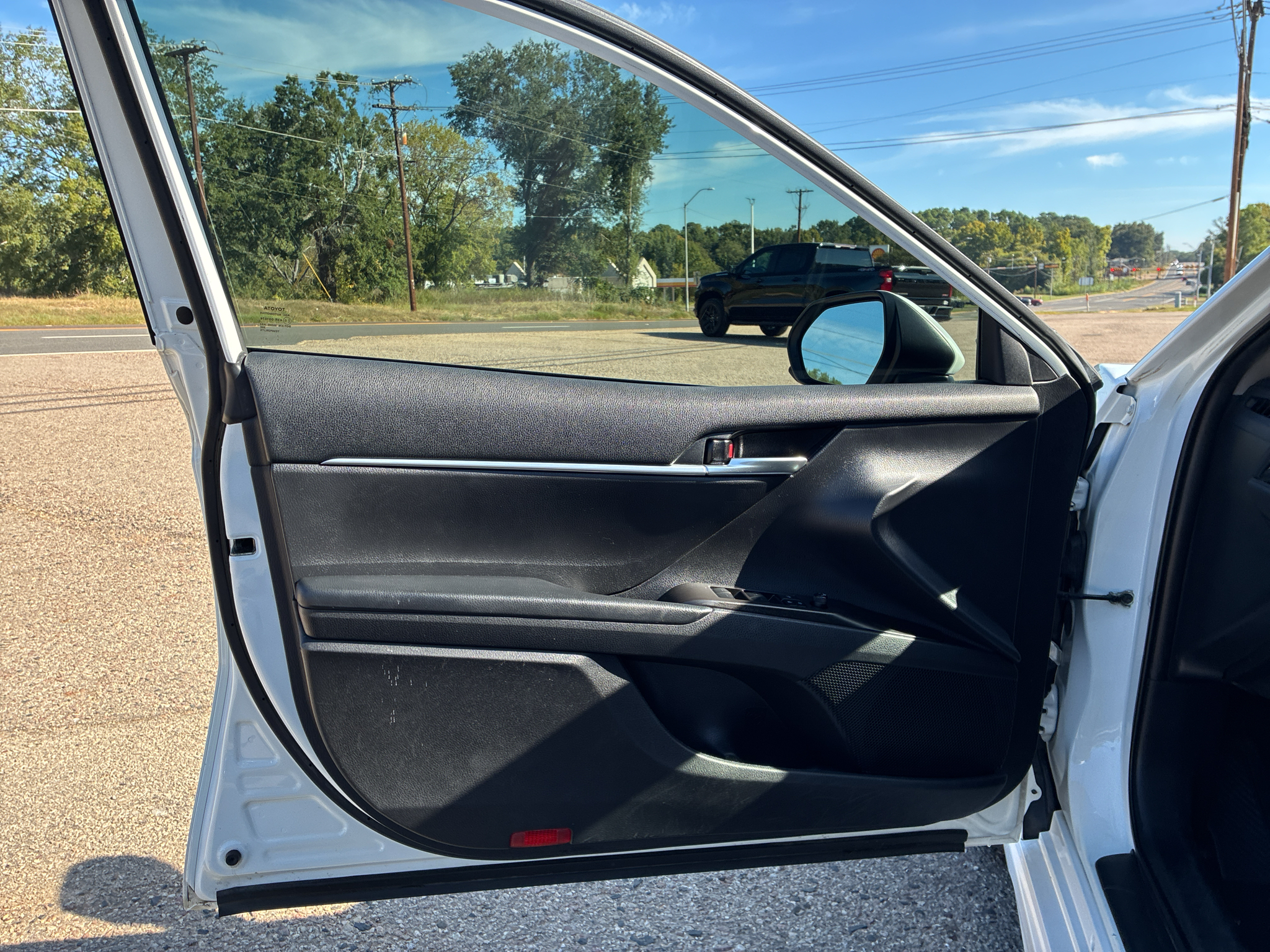 2021 Toyota Camry SE - Photo 20