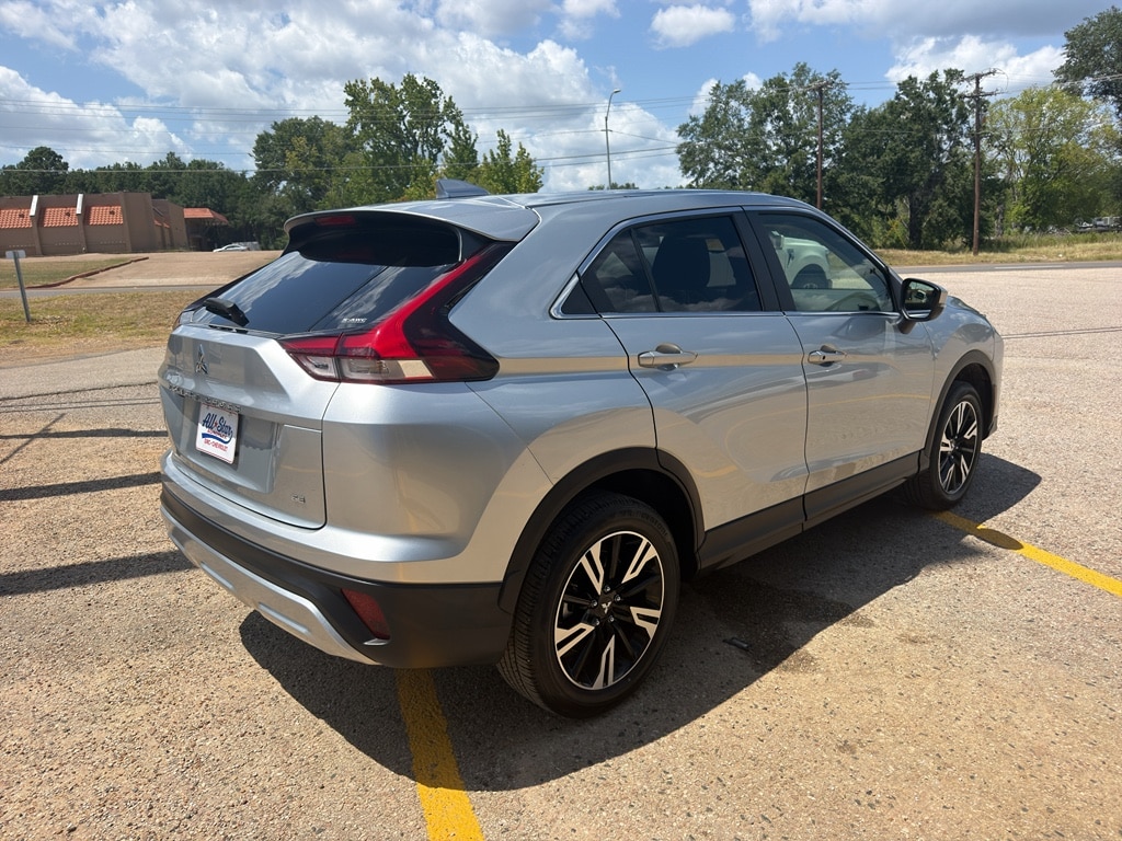 2025 Mitsubishi Eclipse Cross SE - Photo 11