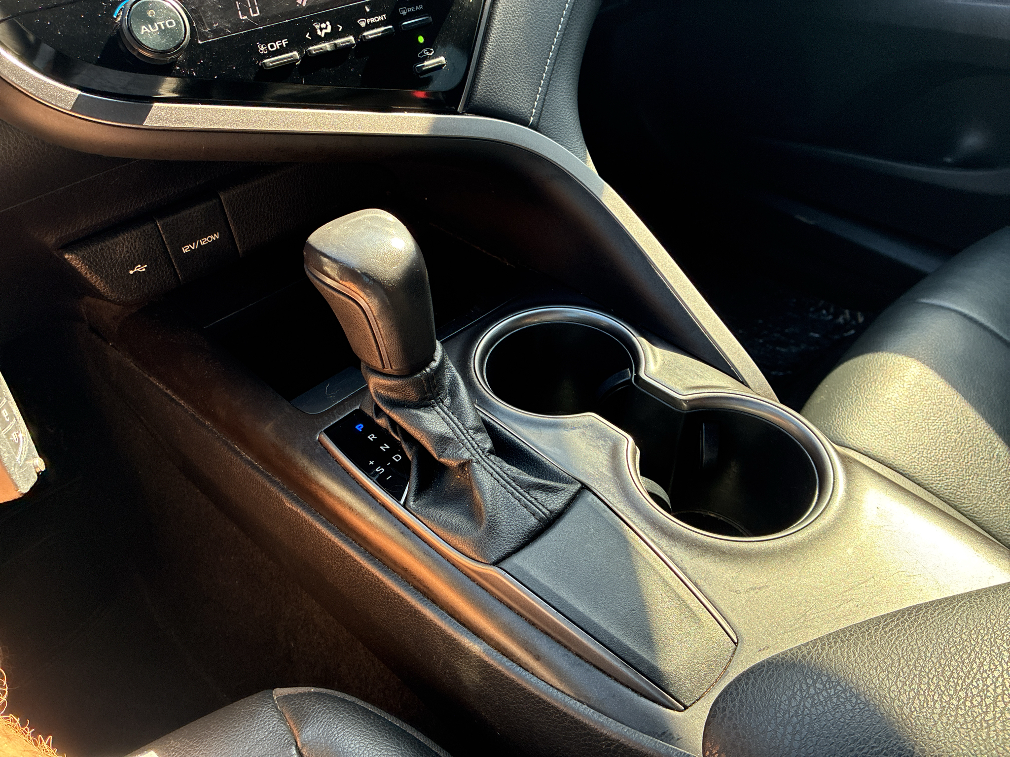 2021 Toyota Camry SE - Photo 33