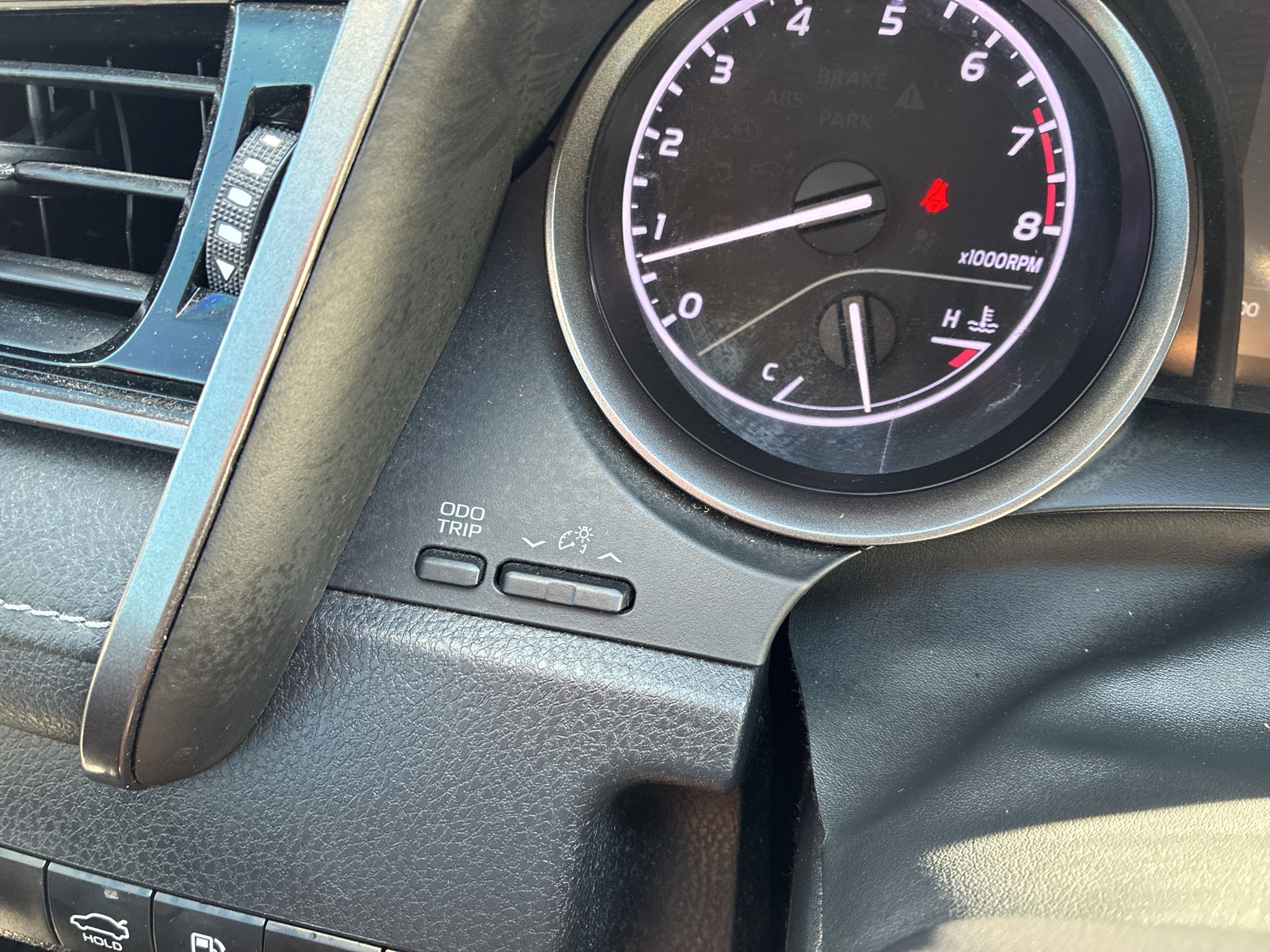 2021 Toyota Camry SE - Photo 23