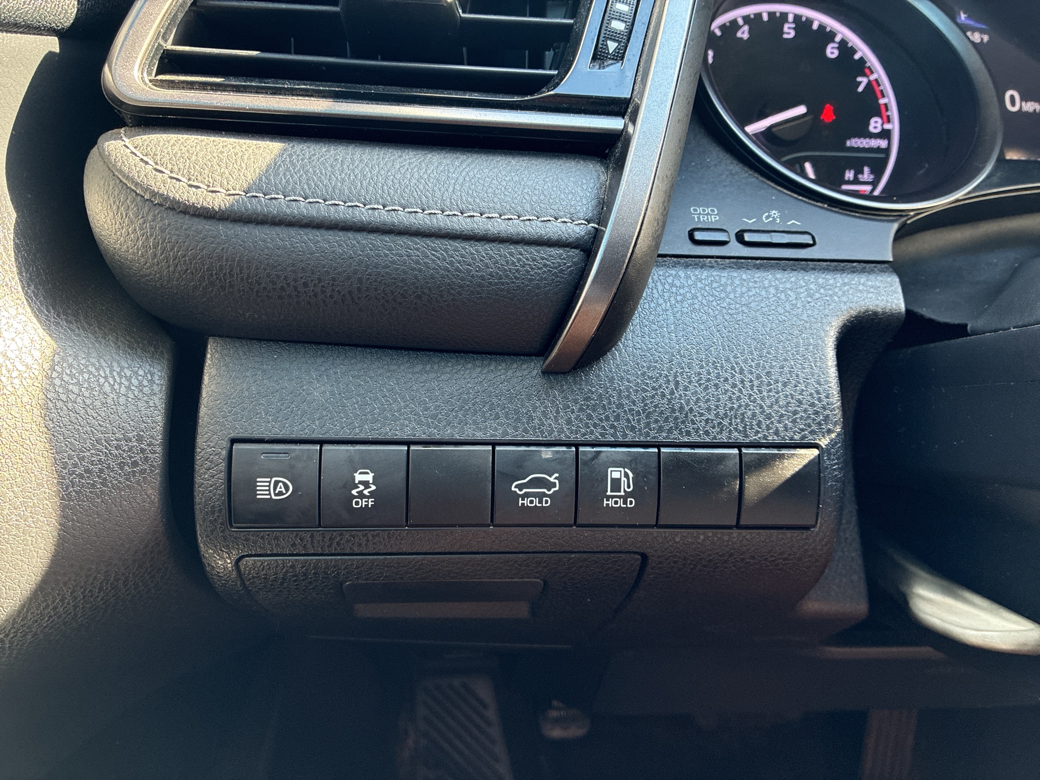 2021 Toyota Camry SE - Photo 22