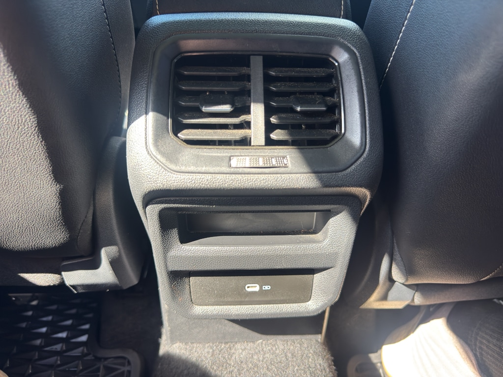 2023 Volkswagen Taos SE - Photo 31