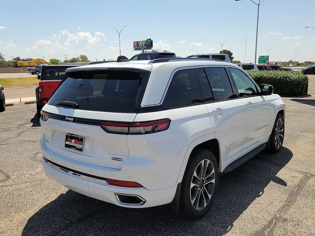 Used 2023 Jeep Grand Cherokee Overland 4x4