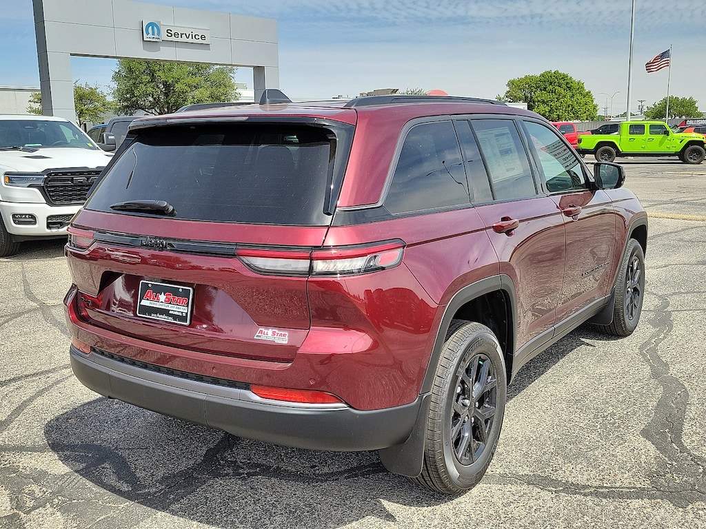 New 2026 Jeep Grand Cherokee LAREDO ALTITUDE 4X4 Sport Utility