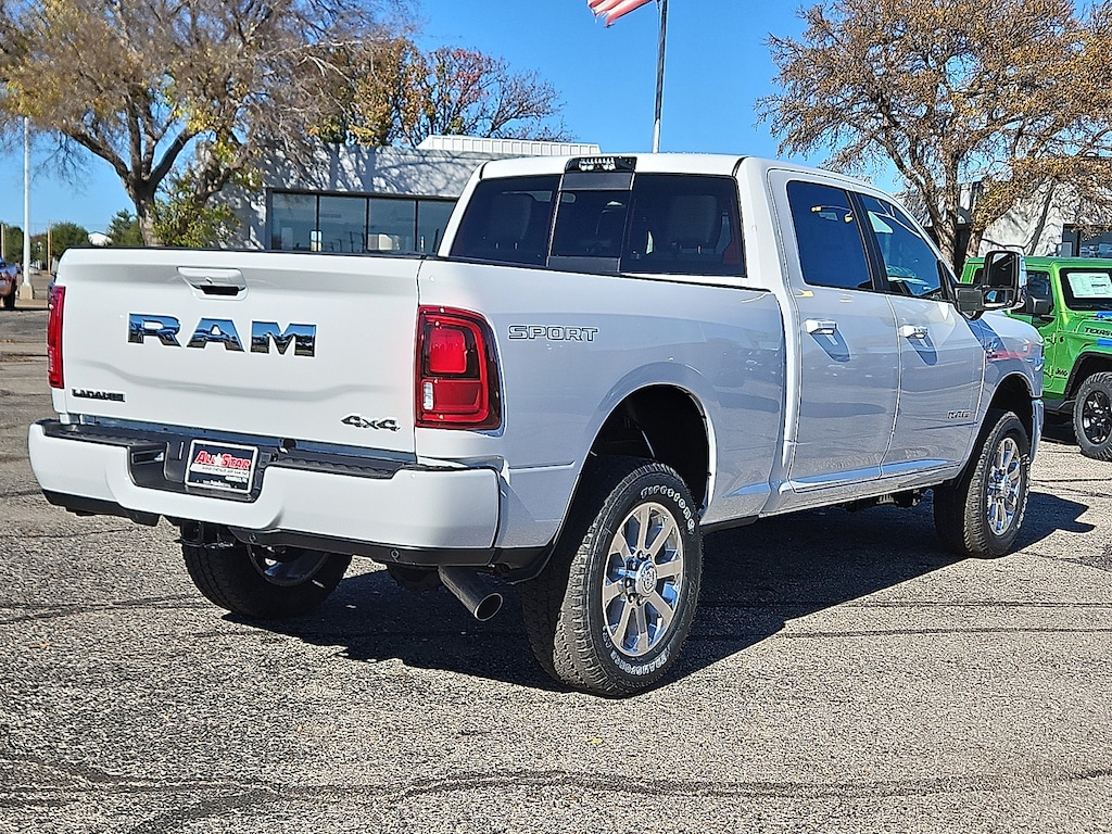 New 2026 Ram 2500 LARAMIE CREW CAB 4X4 6'4 BOX Pickup