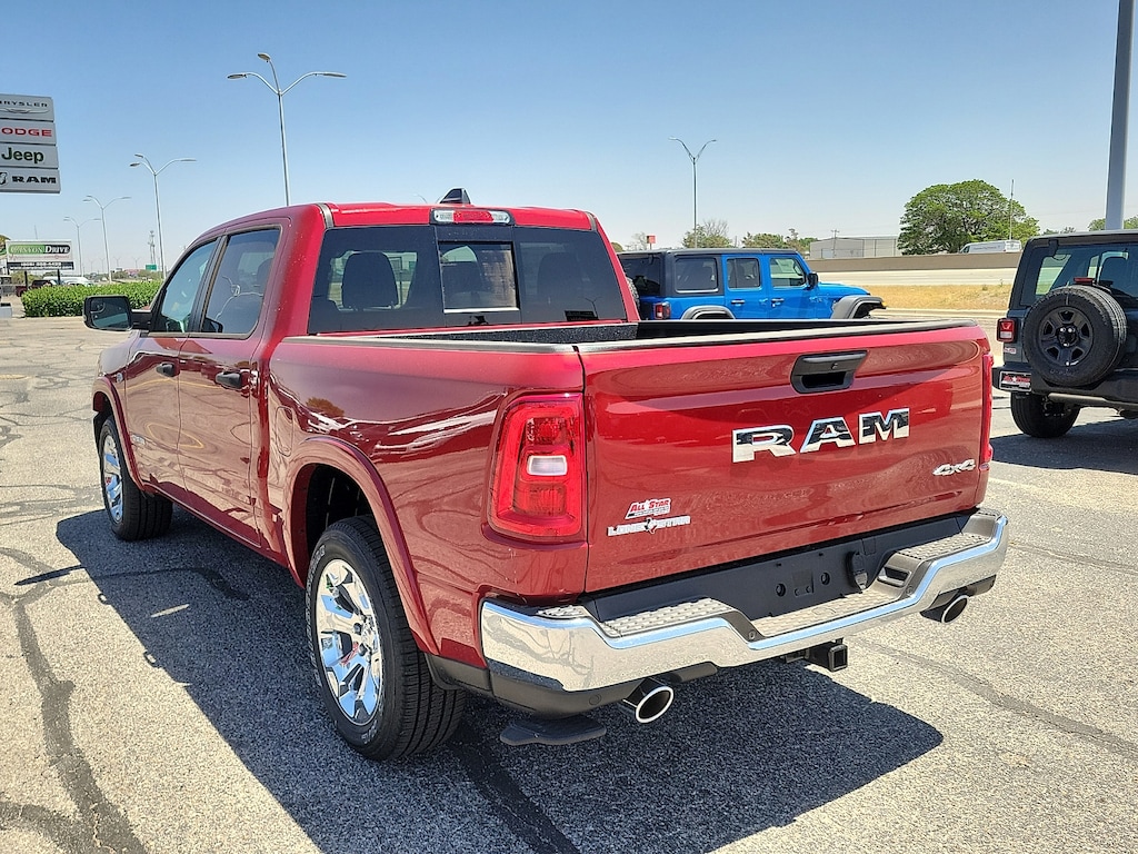 New 2026 Ram 1500 LONE STAR CREW CAB 4X4 5'7 BOX Pickup