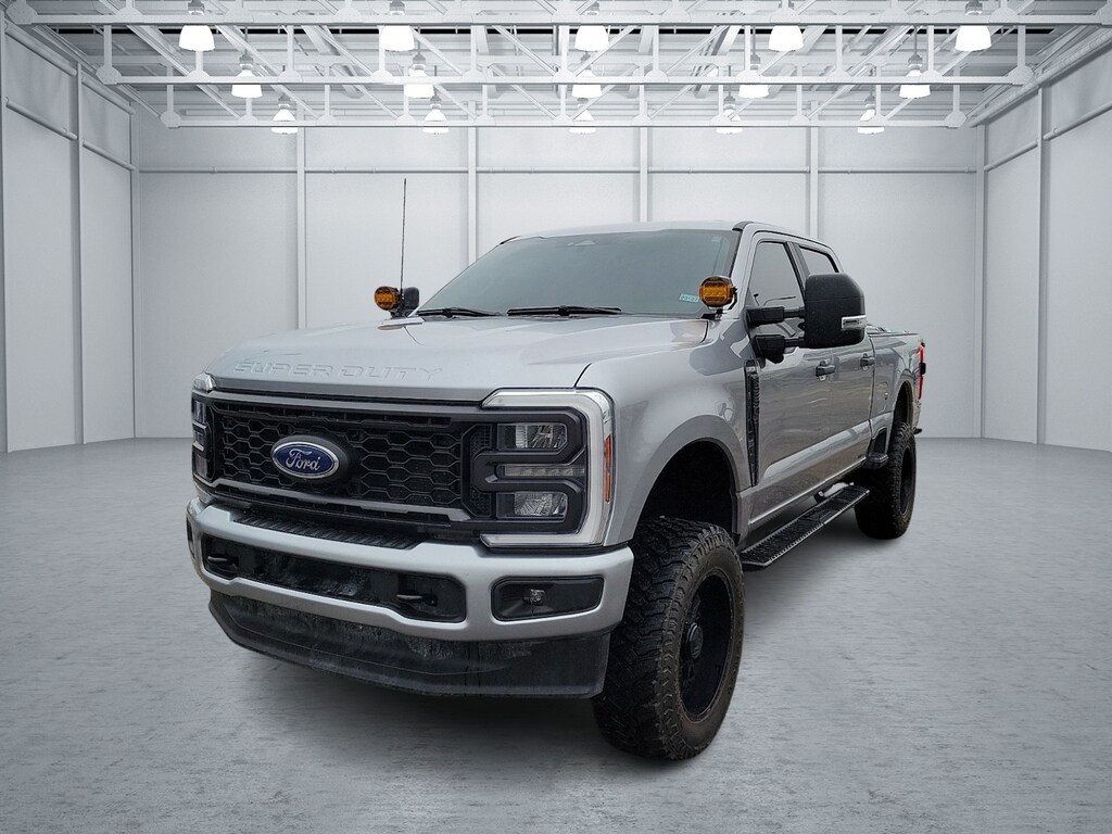 Used 2024 Ford F-250 XLT 4x4 Crew Cab 6.75 ft. box 160 in. WB SRW Sedan