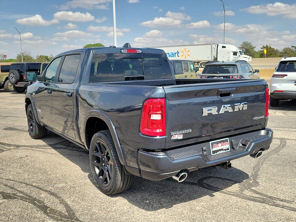 New 2026 Ram 1500 LARAMIE CREW CAB 4X4 5'7 BOX Pickup