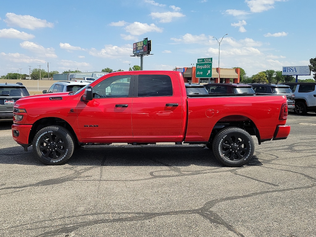 New 2026 Ram 2500 LONE STAR CREW CAB 4X4 6'4 BOX Pickup