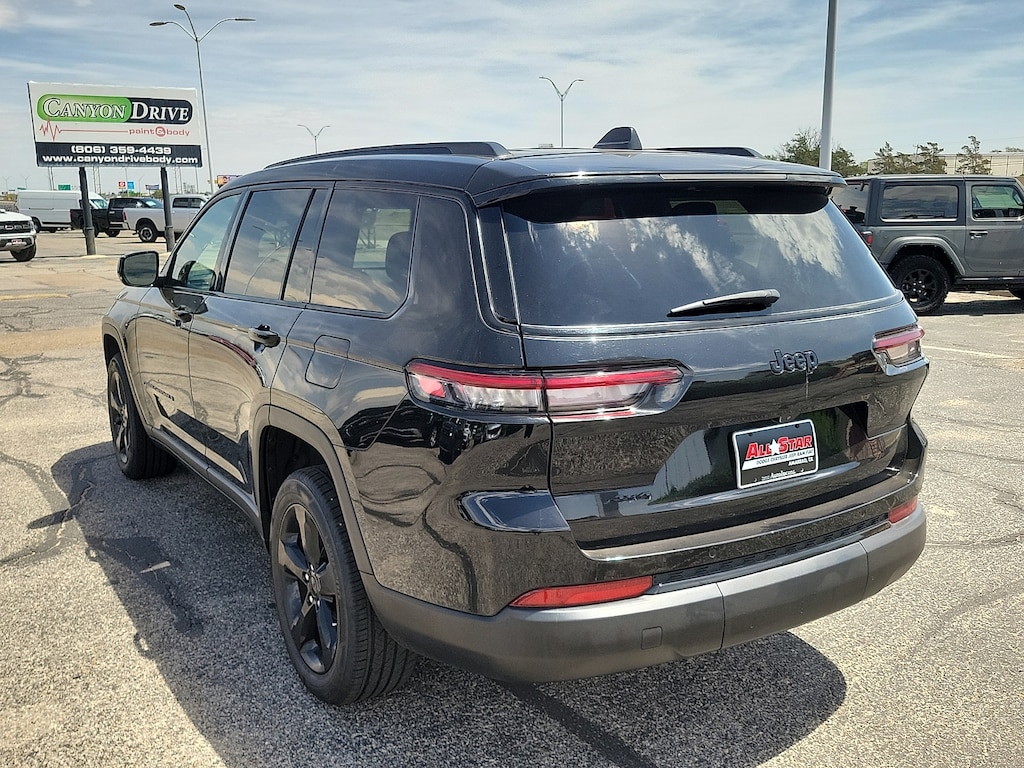 Used 2023 Jeep Grand Cherokee L Altitude 4x4