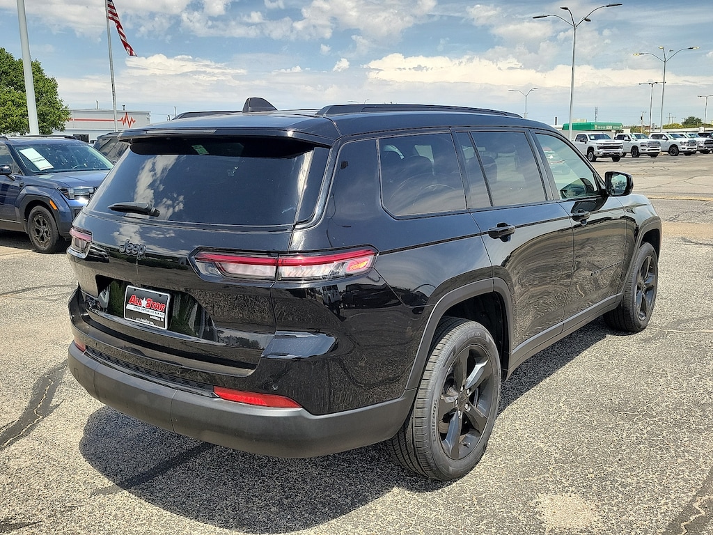 Used 2023 Jeep Grand Cherokee L Altitude 4x4