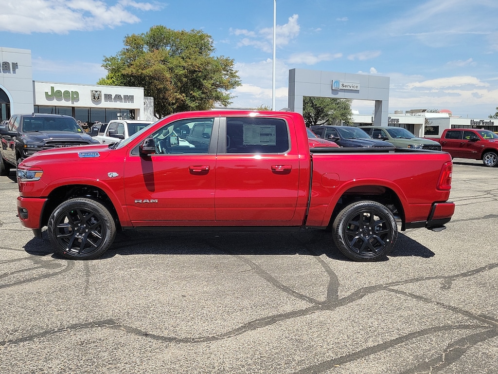 New 2026 Ram 1500 LARAMIE CREW CAB 4X4 5'7 BOX Pickup