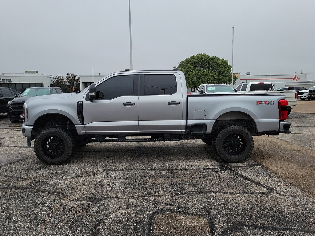 Used 2024 Ford F-250 XLT 4x4 Crew Cab 6.75 ft. box 160 in. WB SRW Sedan
