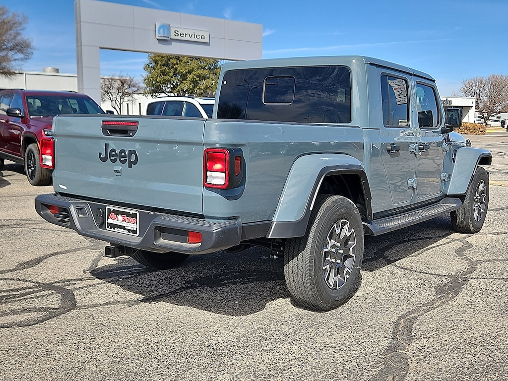 New 2025 Jeep Gladiator SPORT S 4X4 Pickup