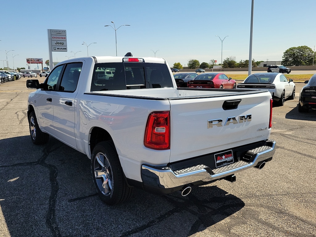 New 2026 Ram 1500 TRADESMAN CREW CAB 4X4 5'7 BOX Pickup