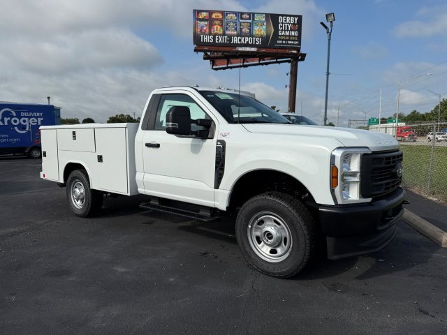 2025 Ford F-350 Super Duty Chassis Cab