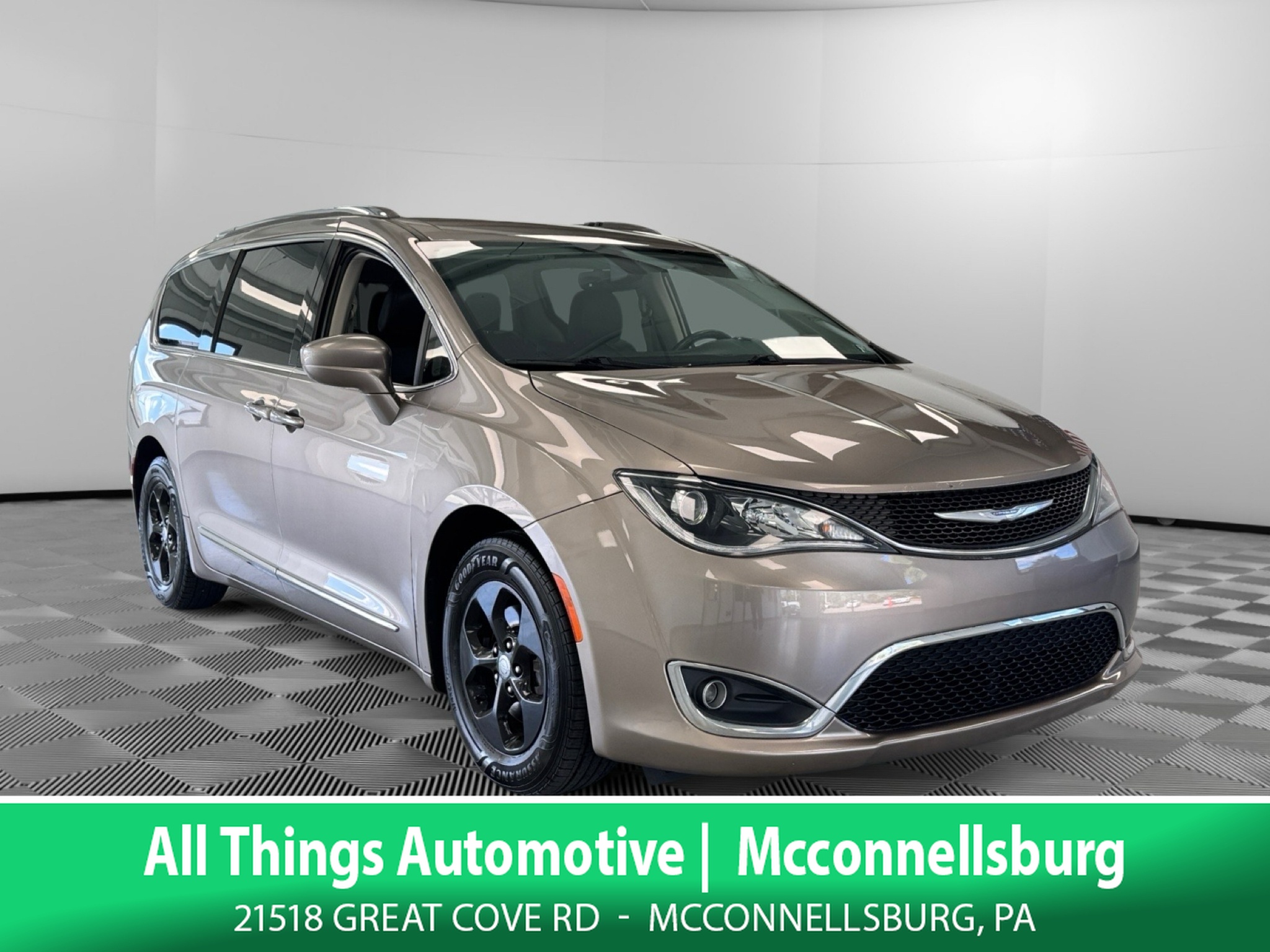 2017 Chrysler Pacifica Touring-L Plus