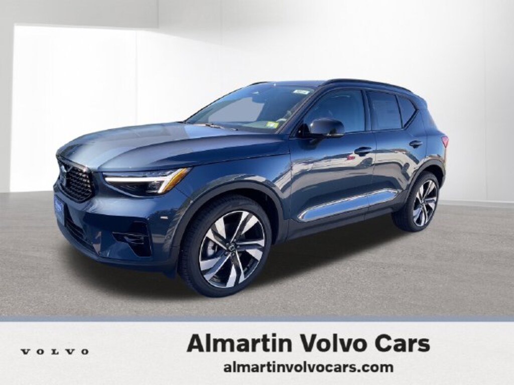 Used 2026 Volvo XC40 B5 Ultra SUV