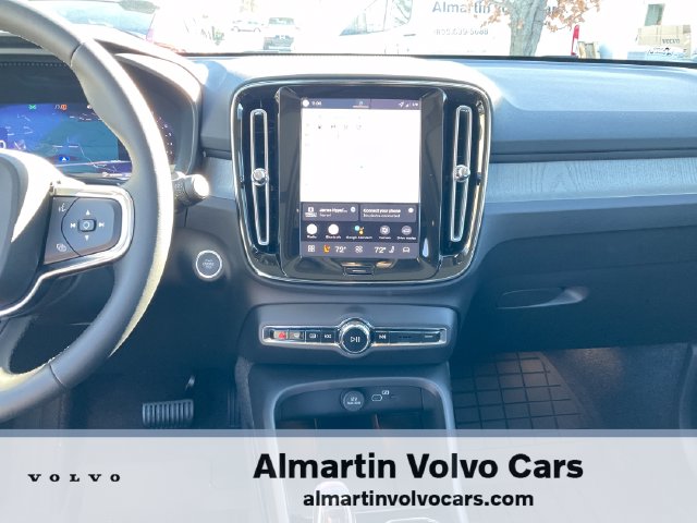 2026 Volvo XC40 Ultra - Photo 22