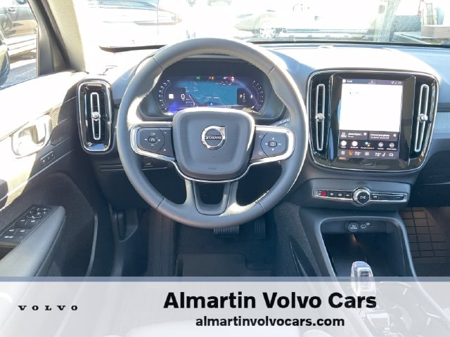 2026 Volvo XC40 Ultra - Photo 18