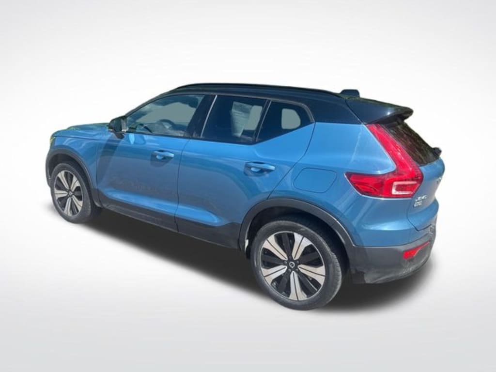 Certified 2023 Volvo XC40 Recharge Pure Electric Core SUV