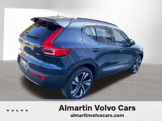 2026 Volvo XC40 Ultra - Photo 13