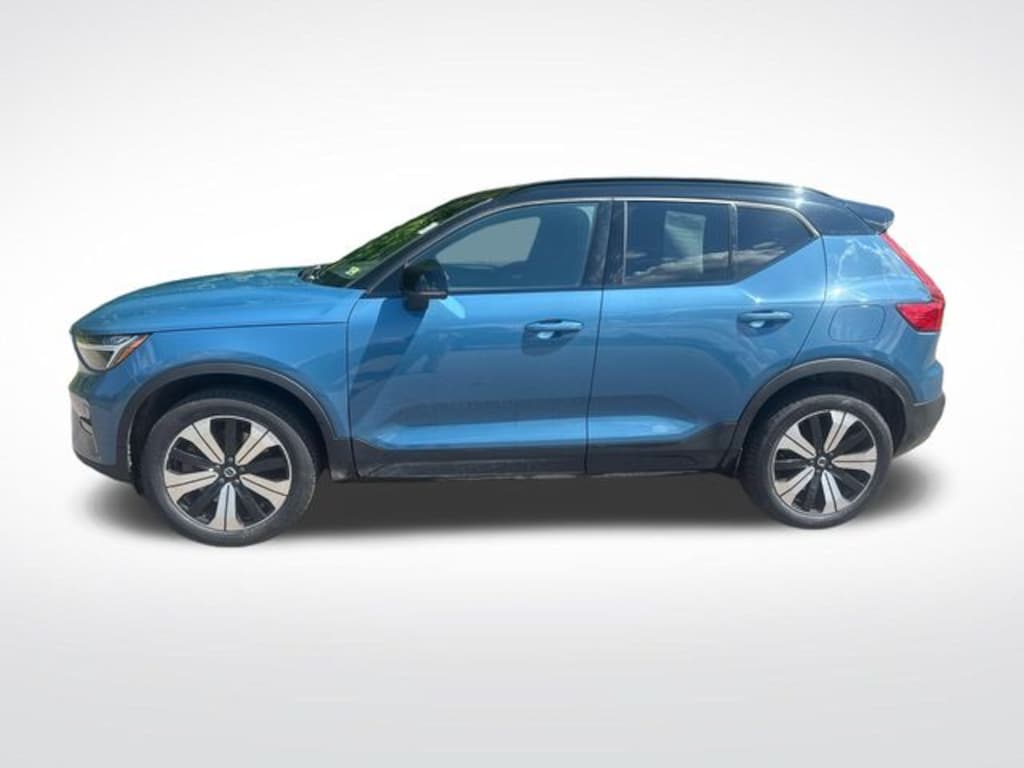 Certified 2023 Volvo XC40 Recharge Pure Electric Core SUV