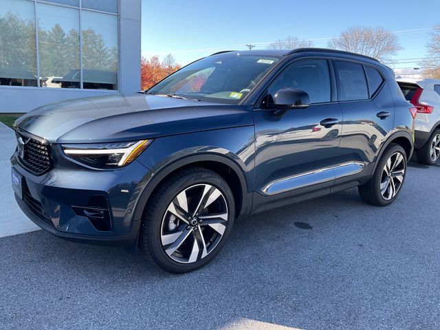 2026 Volvo XC40