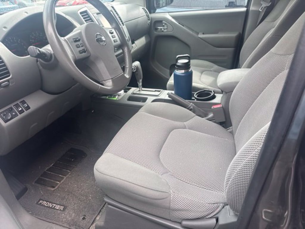 Used 2019 Nissan Frontier SV Truck Crew Cab